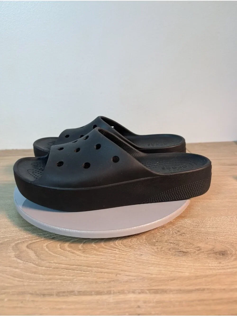 Crocs Women's Classic Platform Black Slides Size 8 Comfort Sandals Summer